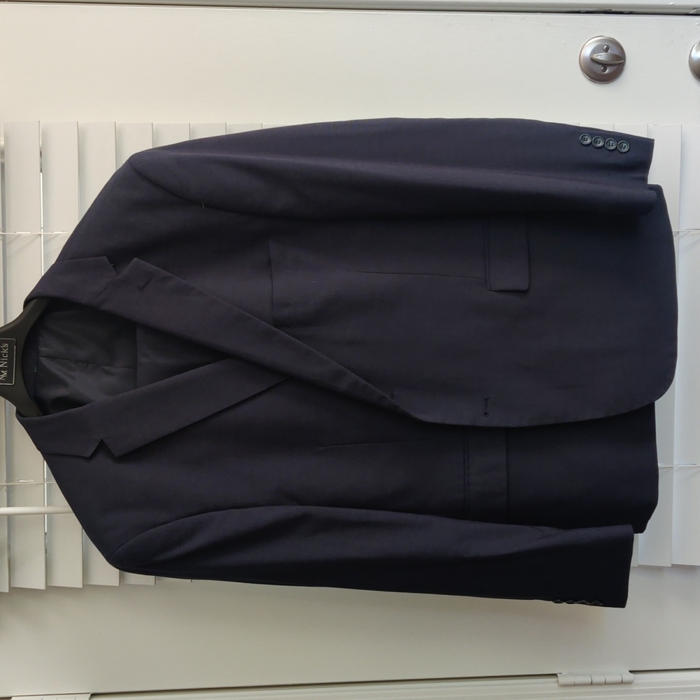 Blue Nick's Menswear Size 48S Italian suit. (Jacket, pants, & vest)